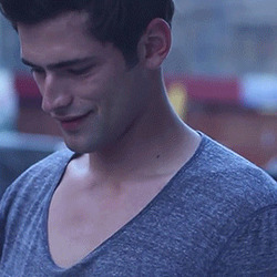 훈남 모델 미소 눈빛 남자 잘생긴 Sean Opry