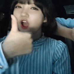 엄지척 오마이걸 비니 예쁜 끼부림 뽀뽀 키스